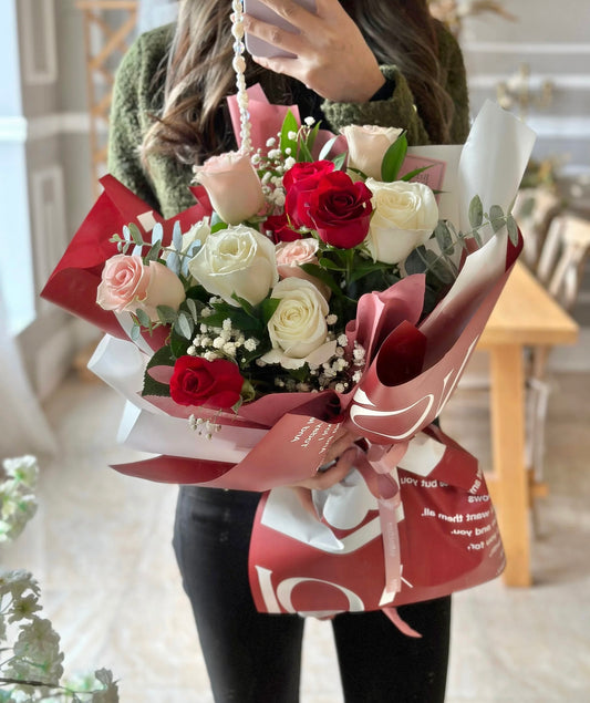 Valentine’s Special Mix Rose Bouquet (5 Roses, 10 Roses, 20 Roses)