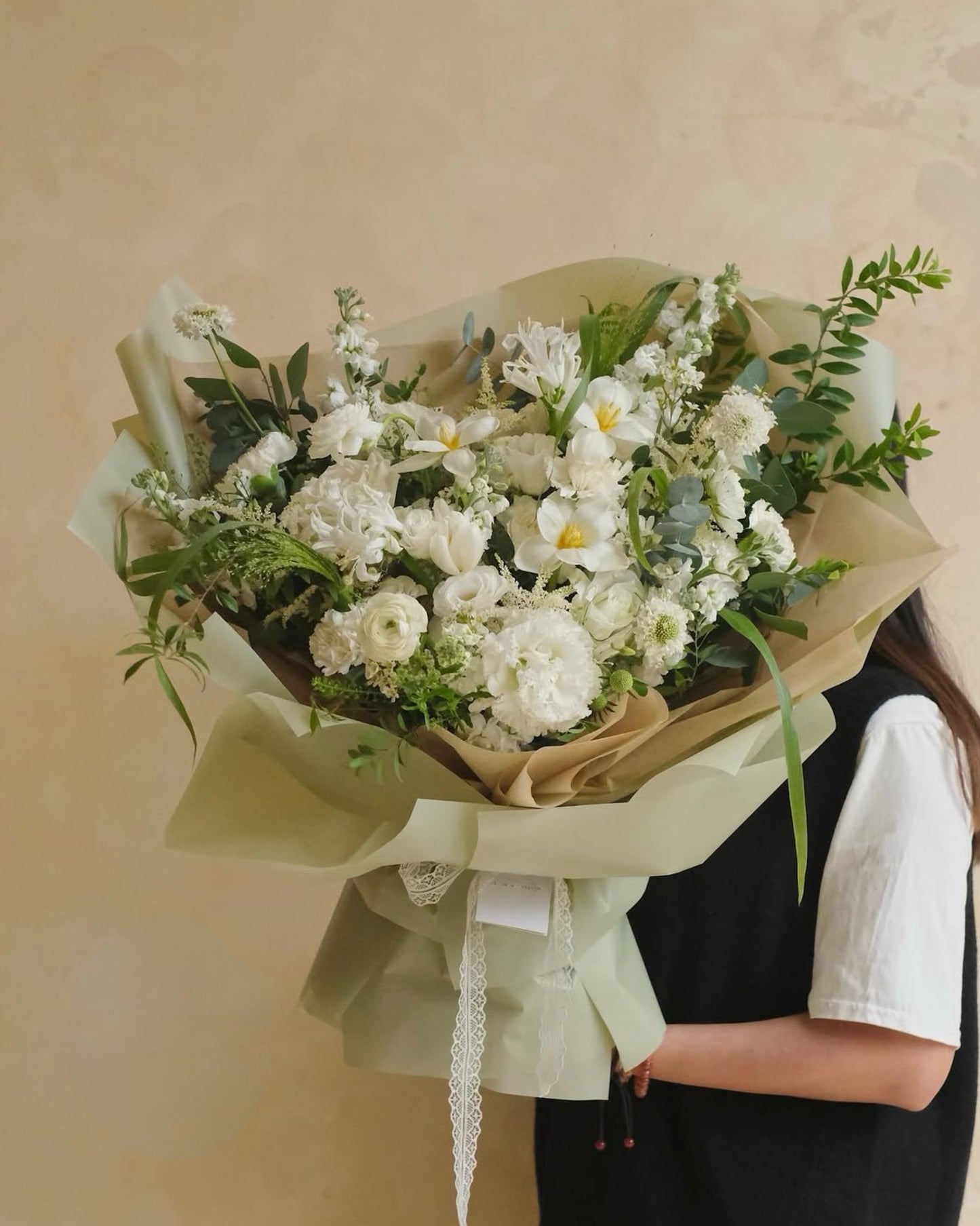 White Seasonal Blooms | Florist's Choice