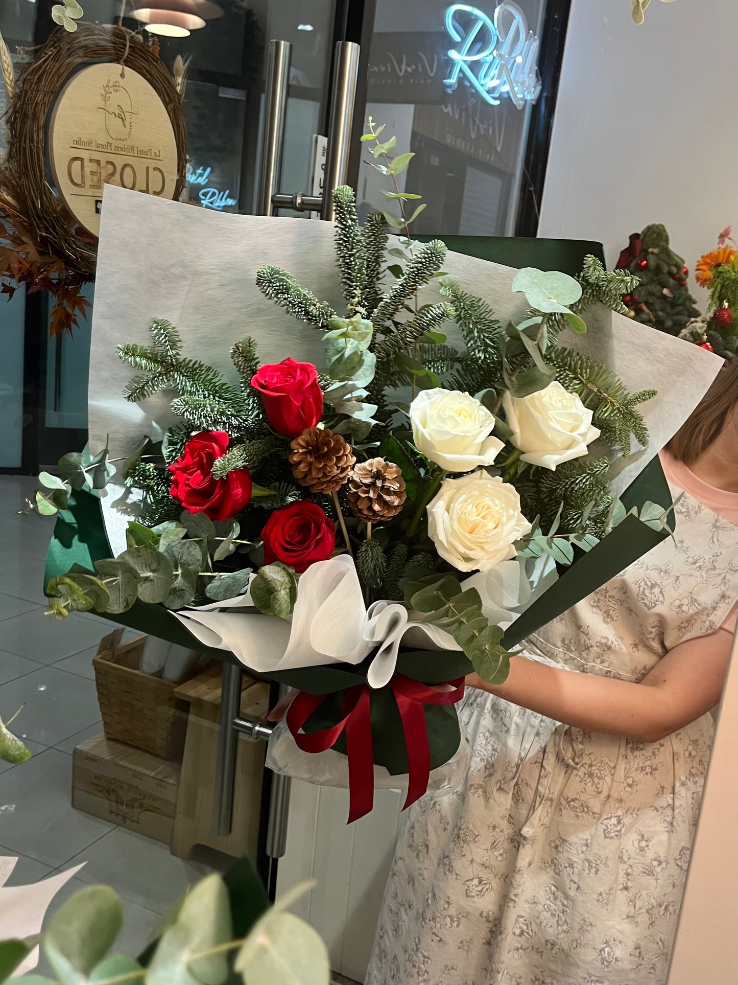 Chirstmas Floral Omasake - Fresh Flower Bouquet