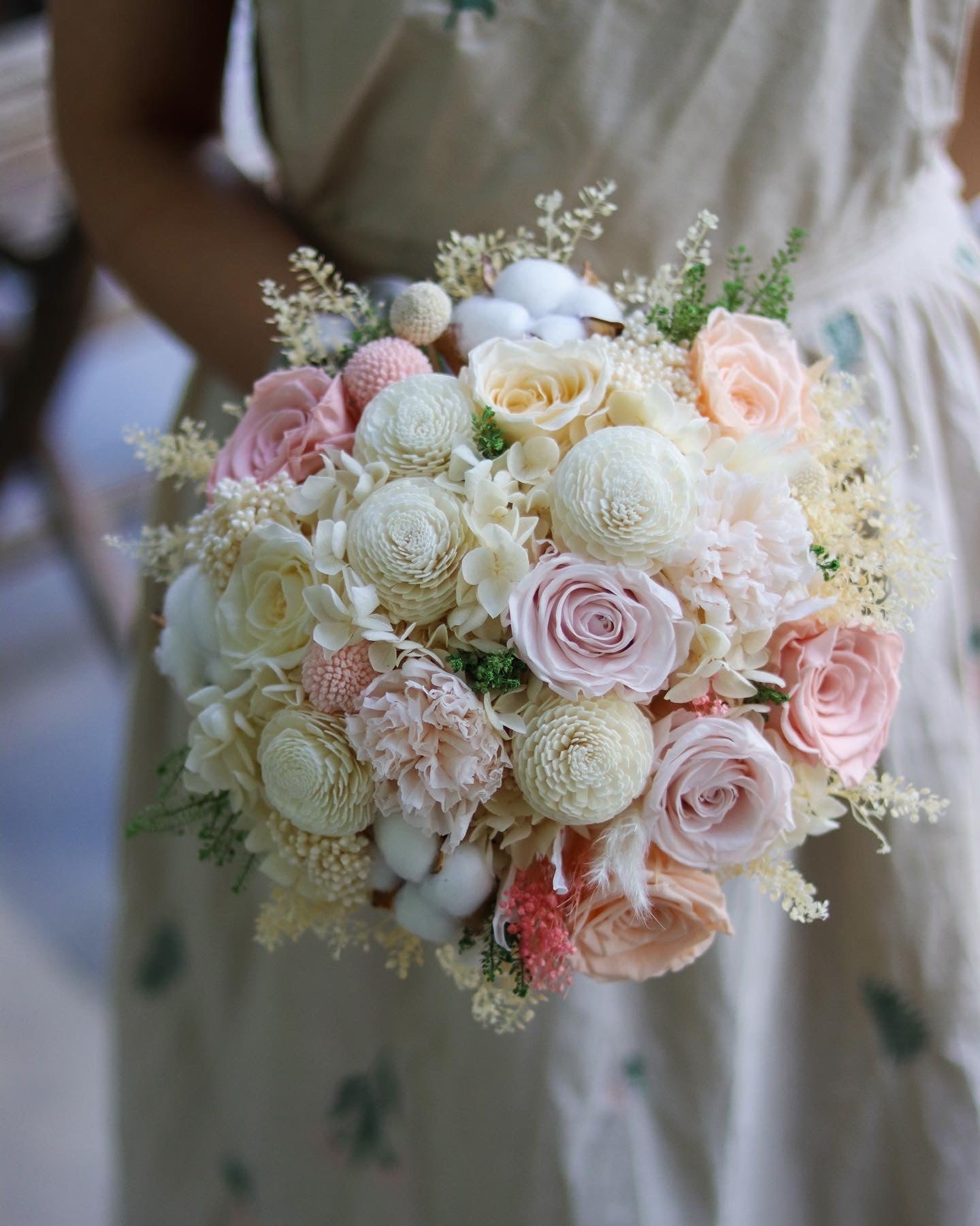 (Customisable) Round Traditional Preserved Flower Bridal Bouquet