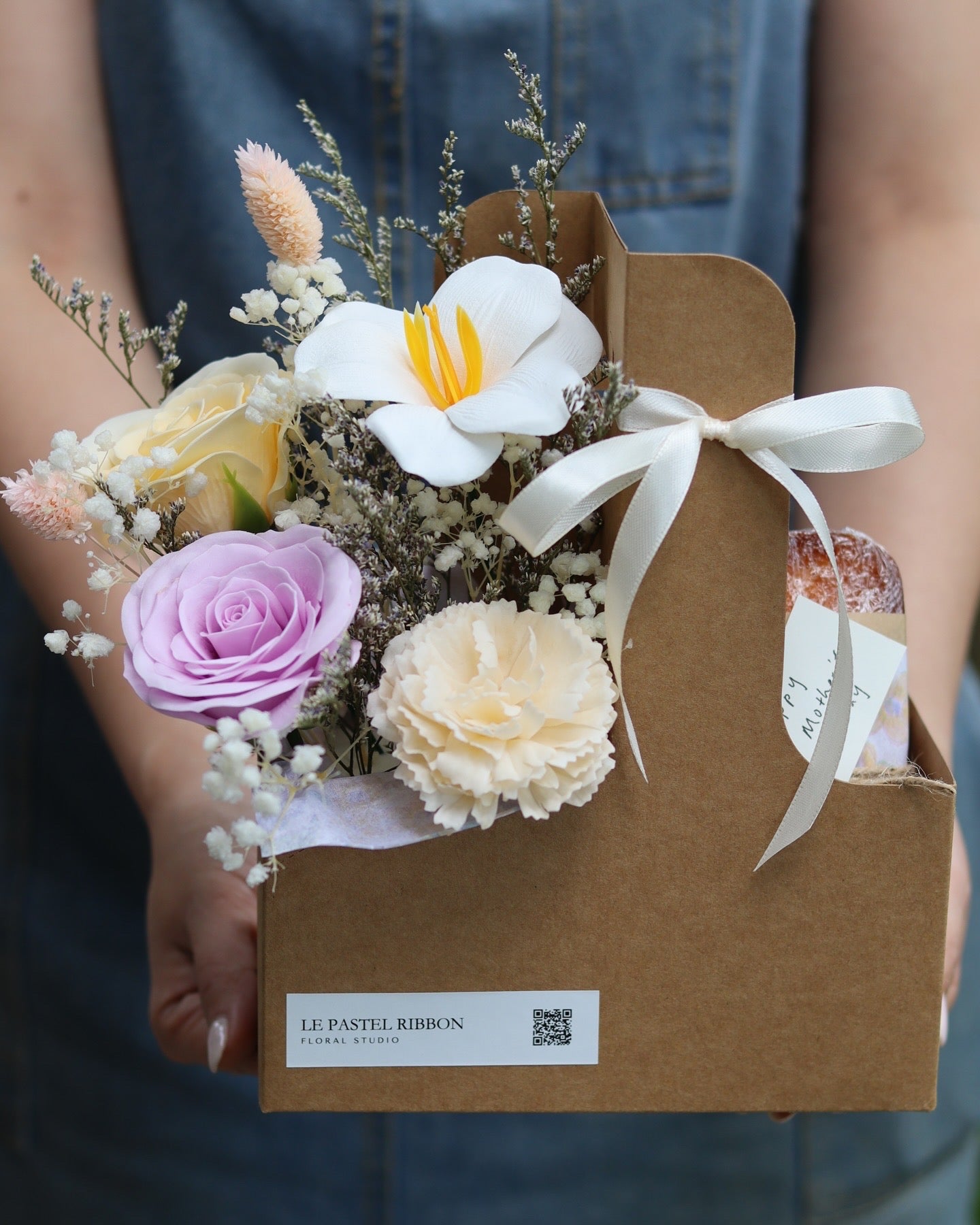 (Store Pick-Up Only) Mother’s Day Special Floral Cake Set | Ji Yue Coffee x LPR