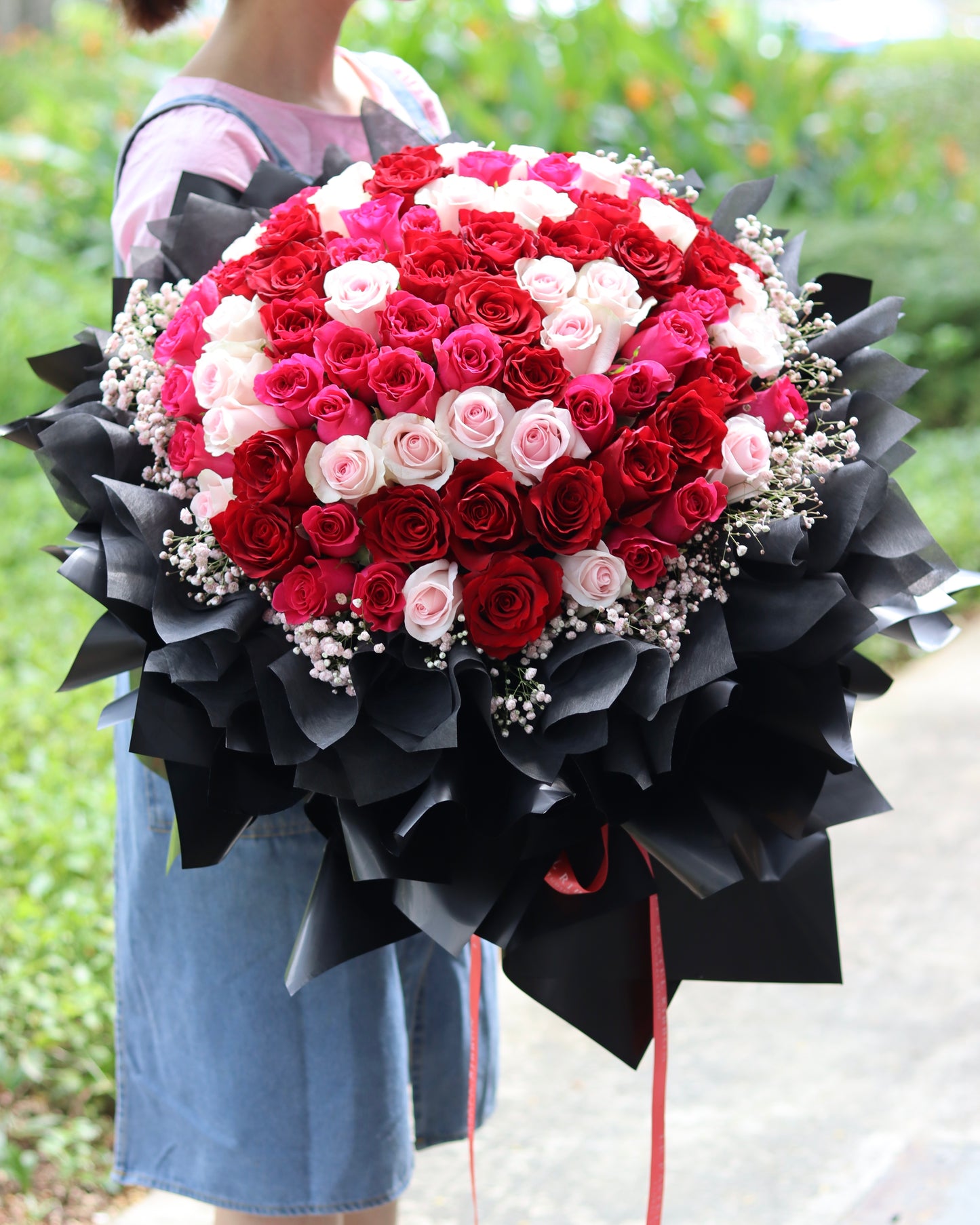 99 Premium Mix Rose Bouquet