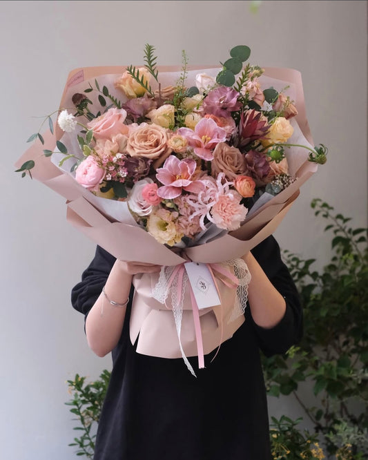 Lush Latte | Florist's Choice
