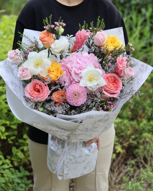 Blushing Garden |  Mix Bouquet