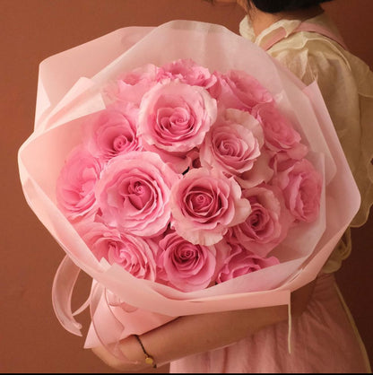 30 Premium Pink Rose Classic Round Bouquet