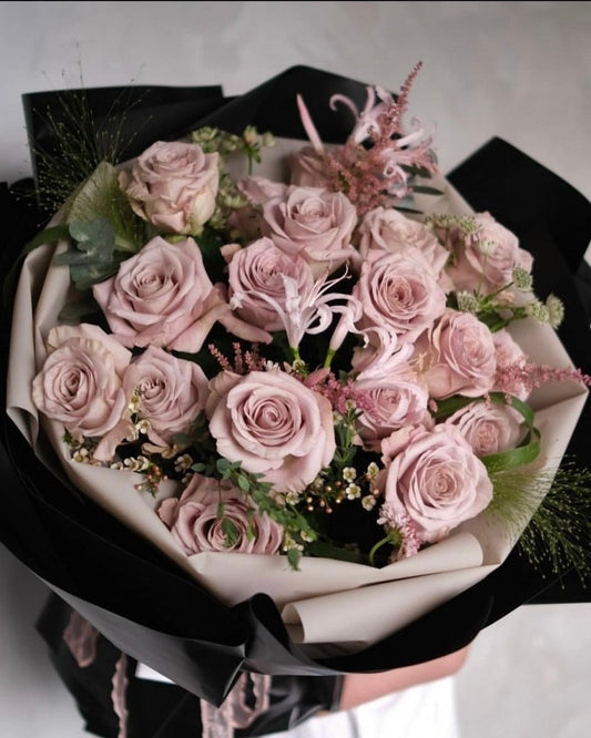 Quicksand Premium Rose Bouquet