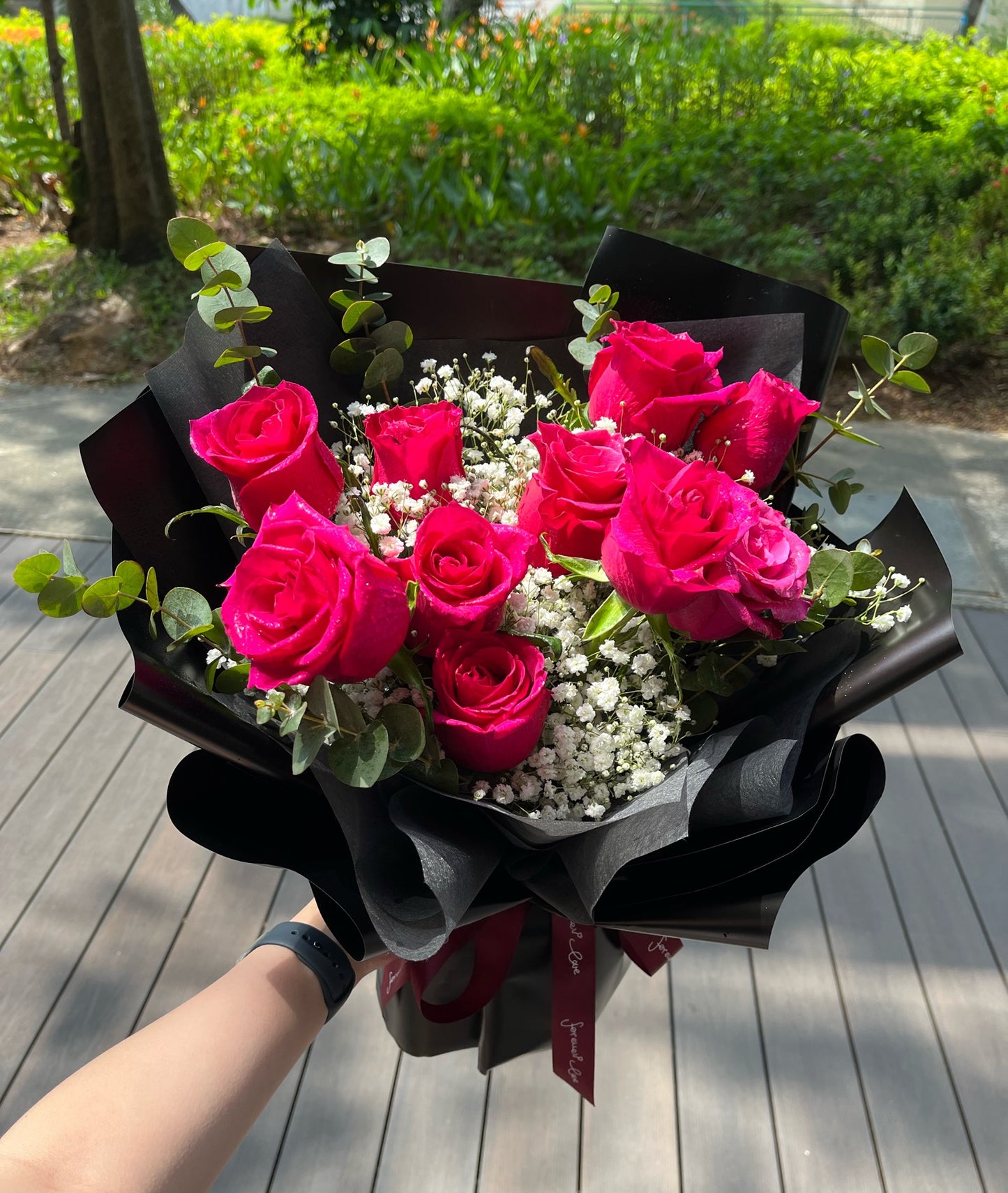 Pink Floyd Premium Rose Bouquet (5 Roses, 10 Roses, 20 Roses)