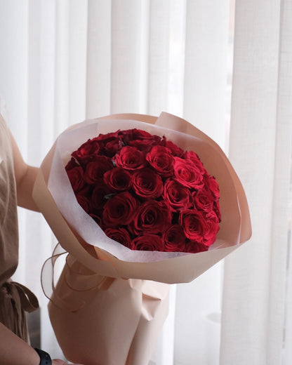 30 Premium Red Rose Classic Round Bouquet