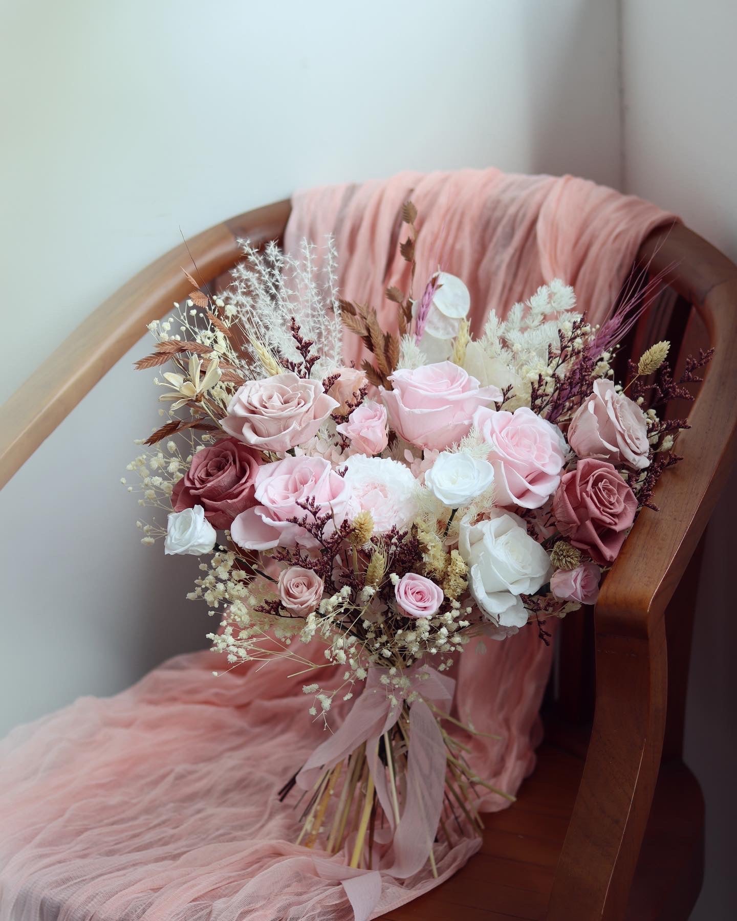 (Customisable) Frontal | Preserved Flower Bridal Bouquet